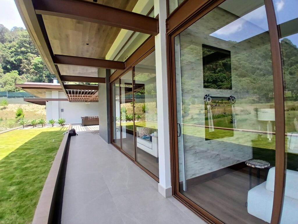 CERRATEC VENTANERÍA PVC